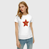 Футболка с принтом СССР звезда для женщины, вид на модели спереди №2. Цвет основы: белый