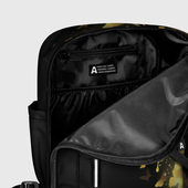 Рюкзак с принтом Золотые бабочки для женщины, вид на модели спереди №5. Цвет основы: белый