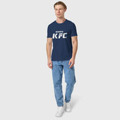 Футболка с принтом Боец KFC для мужчины, вид на модели спереди №3. Цвет основы: темно-синий
