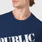 Футболка с принтом Public Enemy logo для мужчины, вид на модели спереди №4. Цвет основы: темно-синий