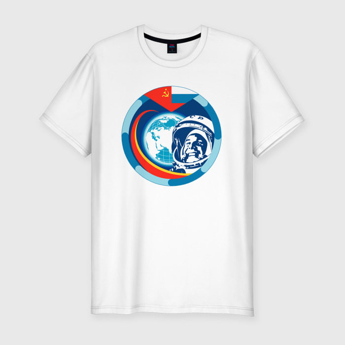 Мужская приталенная футболка из хлопка с принтом Первый Космонавт Юрий Гагарин 1, вид спереди №1