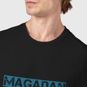 Футболка с принтом Магадан столица для мужчины, вид на модели спереди №4. Цвет основы: черный