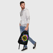 Рюкзак с принтом Смайлик — неоновые брызги для любого человека, вид спереди №5. Цвет основы: белый