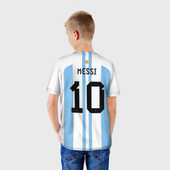 Футболка с принтом Месси Аргентина ЧМ-2022 для ребенка, вид на модели сзади №2. Цвет основы: белый