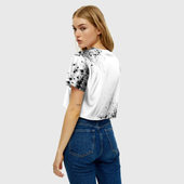 Топик (короткая футболка или блузка, не доходящая до середины живота) с принтом Девушка массажист — определение на светлом фоне для женщины, вид на модели сзади №2. Цвет основы: белый