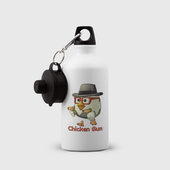 Бутылка с принтом Чикен ган — курочка в шляпе для любого человека, вид спереди №2. Цвет основы: белый