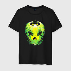 Силуэт пришельца в лесу – Светящаяся мужская футболка с принтом купить со скидкой в -20%