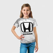 Футболка с принтом Honda speed на светлом фоне со следами шин для ребенка, вид на модели спереди №3. Цвет основы: белый