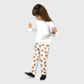 Брюки с принтом Мини капибары для ребенка, вид на модели спереди №2. Цвет основы: черный
