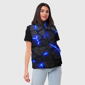Жилет с принтом Cyberpunk 2077: броня синяя сталь для женщины, вид на модели спереди №2. Цвет основы: черный